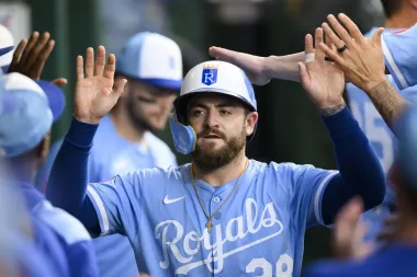 El drama del bullpen y los bates: Boston, Kansas City y Cincinnati ante el desafío de septiembre