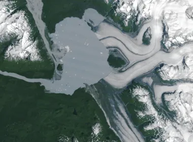 Islas que emergen del hielo: el retroceso de glaciares que desnuda nuevas geografías