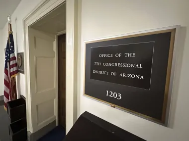 Ausencia de liderazgo y violencia política: el cóctel que corroe la confianza en EE.UU.