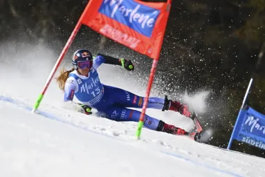 Tragedia en la Nieve: ¿Hasta Cuándo Ignoraremos la Seguridad en el Esquí de Alta Competencia?