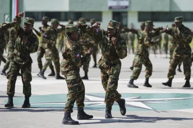 Haití y el renacer de su ejército: ¿un paso firme hacia la estabilidad o una ilusión ante el caos?