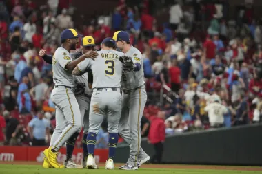 La noche en que el béisbol brilló: remontadas, mágicos batazos y sueños de postemporada