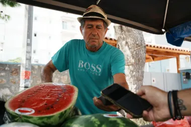 De paria financiera a pionera digital: El renacimiento fiscal de Grecia