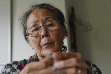 La memoria herida de Groenlandia: Esterilización forzada, colonialismo y reconciliación