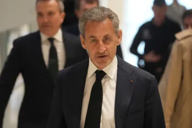 Sarkozy, la sombra de Gadafi y el precio del poder: ¿el ocaso de un expresidente?