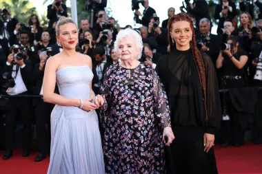June Squibb y el poder de reinventarse a los 90: leyenda tardía del cine y nueva musa de Broadway
