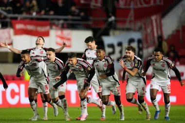 Libertadores y Liga: De penales y errores, una noche histórica en el fútbol sudamericano y español