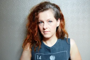 Neko Case: la voz titánica que desafía las etiquetas y canta desde las cicatrices