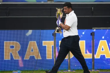 Tensión en la cima: India vence a Pakistán en la final de la Copa Asia pero se niega a recibir el trofeo