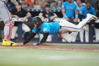 De cenicienta a verdugo: los Marlins frustran otra vez a los Mets y sorprenden a las apuestas de Las Vegas