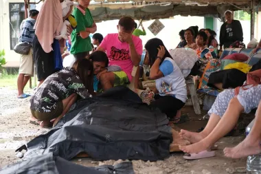 Filipinas entre escombros: Terremoto mortal expone la vulnerabilidad de un país golpeado por tormentas y temblores