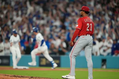 Shohei Ohtani y los Dodgers desatan una tormenta ofensiva ante Hunter Greene en el inicio de los playoffs