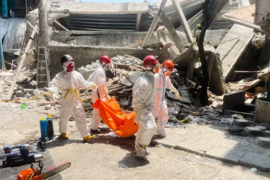 Tragedia en Indonesia: el desplome mortal de una escuela islámica expone negligencias y corrupción