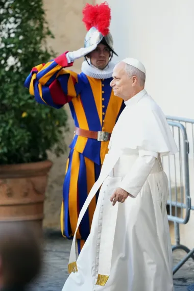 Guardias Suizos: Tradición, Fe y Desafíos en la Guardia del Papa