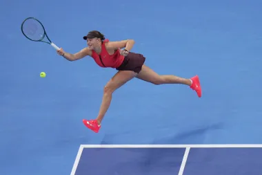 Amanda Anisimova conquista Pekín: una estrella del tenis en plena consagración
