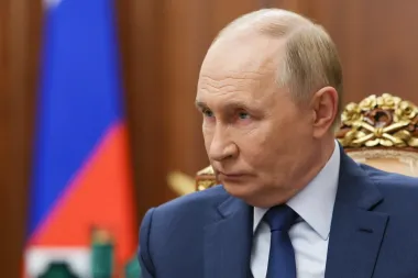 Putin y la Nueva Guerra Fría Nuclear: ¿Hay Esperanza para el Tratado New START?