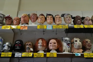 Halloween en crisis: Cómo los aranceles de Trump están reconfigurando el negocio de los disfraces en EE.UU.