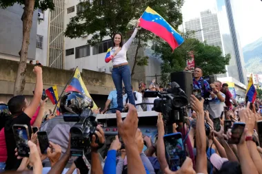 María Corina Machado: De símbolo de resistencia a Nobel de la Paz en medio del caos venezolano