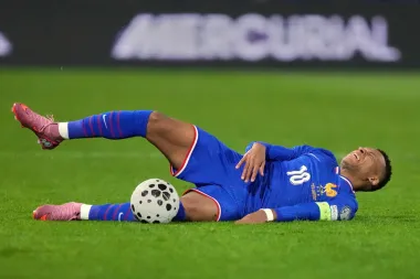 Preocupación en Francia: la lesión de Mbappé y su impacto en la clasificación al Mundial 2026