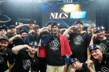 Los 'Above-Average Joes': Cómo los cerveceros de Milwaukee conquistaron a los Cubs y reescriben su historia en octubre