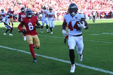 Baker Mayfield y los Buccaneers sorprenden a los 49ers con una exhibición de carácter
