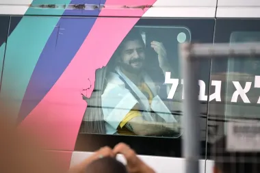 Trauma, hambre y oscuridad: el difícil retorno de los rehenes israelíes liberados por Hamas