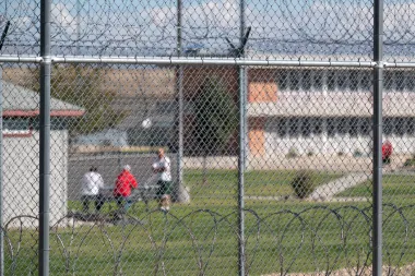 Un grito desde la celda: abuso sexual, impunidad y silencio en las prisiones de mujeres de Idaho