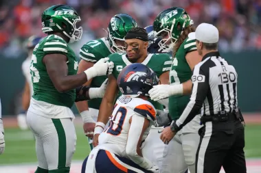 Justin Fields: ¿Héroe contenido o víctima del sistema de los Jets?