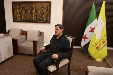 ¿Un nuevo ejército sirio? La fusión de las fuerzas kurdas y el incierto futuro de Siria