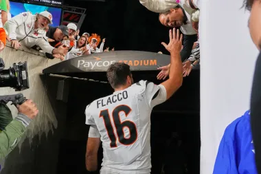 Joe Flacco revive a los Bengals en un duelo épico contra Rodgers y los Steelers