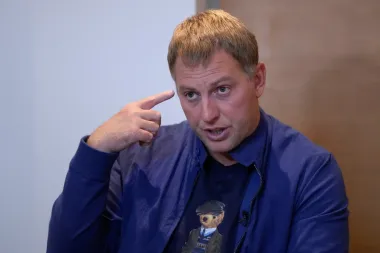 Vladimir Osechkin: El activista ruso que desafía al Kremlin desde el exilio