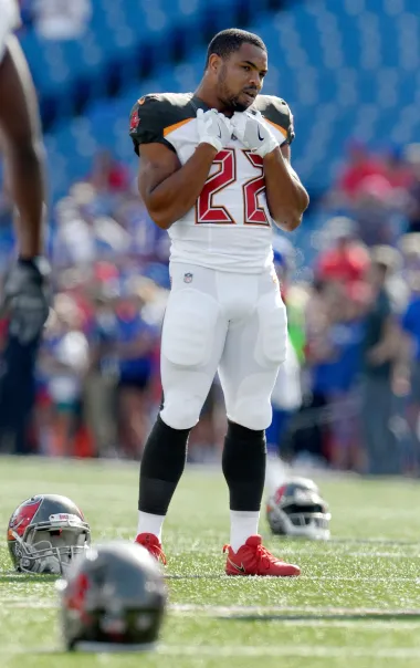 La trágica caída de Doug Martin: una leyenda de la NFL marcada por un final oscuro