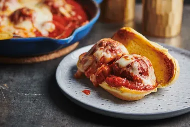 Mozzarella: El queso que conquistó al mundo y cómo elegir el mejor para cada plato