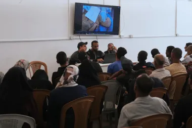 Cuerpos sin nombre y madres sin paz: las desgarradoras devoluciones de cadáveres en Gaza