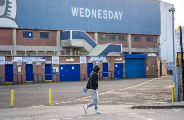 Sheffield Wednesday: De la gloria a la administración — una advertencia para el fútbol moderno