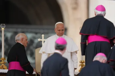 El retorno del Latín a San Pedro: ¿Una nueva era para los católicos tradicionalistas bajo el Papa Leo XIV?