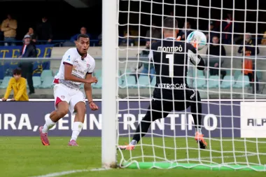 Dybala y Poku inspiran el renacer de Roma y Leverkusen tras semanas turbulentas