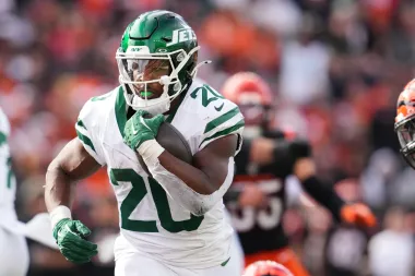 ¿Quién Ganará en el Mercado de Intercambios de la NFL? Lo Mejor y Peor del Deadline 2025