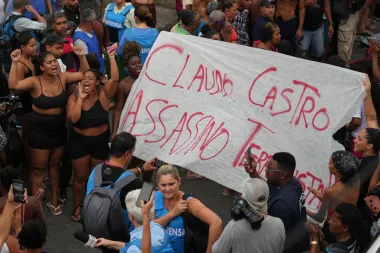 Comando Vermelho y las favelas bajo fuego: ¿Seguridad o espectáculo político en Brasil?