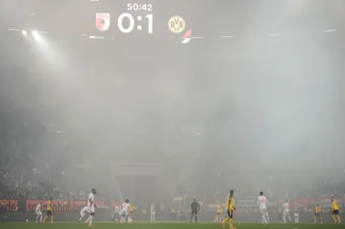 Serhou Guirassy brilla en el frío bávaro y mantiene a Borussia Dortmund en la pelea