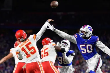 Josh Allen vence a Mahomes con una actuación histórica y mantiene la hegemonía de Buffalo sobre Kansas City