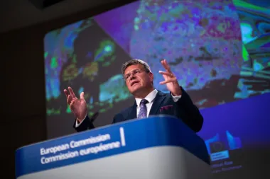 Tierra rara, tensión global: el pulso estratégico entre China y la Unión Europea