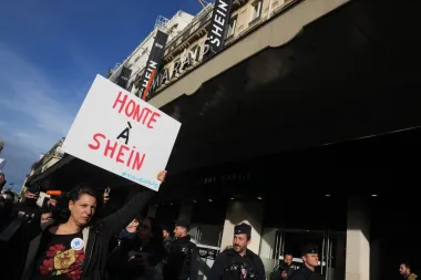 La tienda de Shein en París desata polémica: ¿renacimiento del fast fashion o amenaza para Europa?