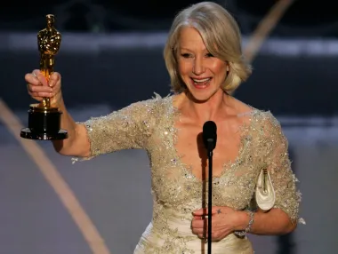 Helen Mirren y su reino eterno: un repaso a la majestuosidad de una carrera sin igual