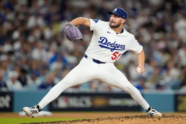 Los Dodgers apuestan por la continuidad mientras las Grandes Ligas se reconfiguran