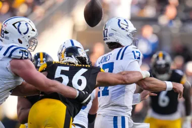 Herbert, sin alas: Los Chargers frente al abismo sin su línea ofensiva titular
