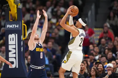 NBA en ebullición: Estrellas brillan en una noche cargada de emociones