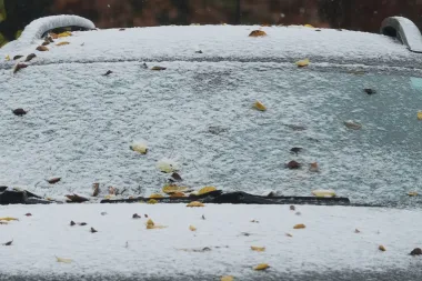 Frente polar azota al Medio Oeste de EE.UU.: una tormenta invernal sacude ciudades y sistemas