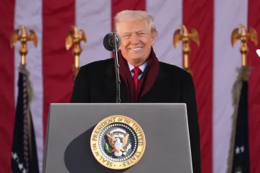 Trump y el 'dividendo arancelario': ¿una promesa millonaria o humo electoral?