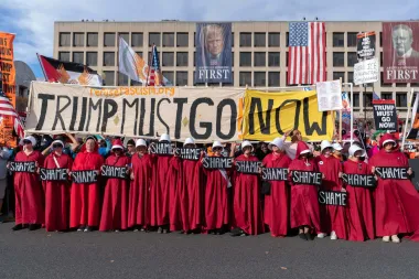 Trump pierde apoyo entre sus propias filas y Dale Romans entra al ruedo político con un mensaje anti-partidista